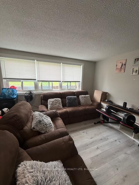 9 Ellen St, Mississauga, L5M 1R8 | Image 3