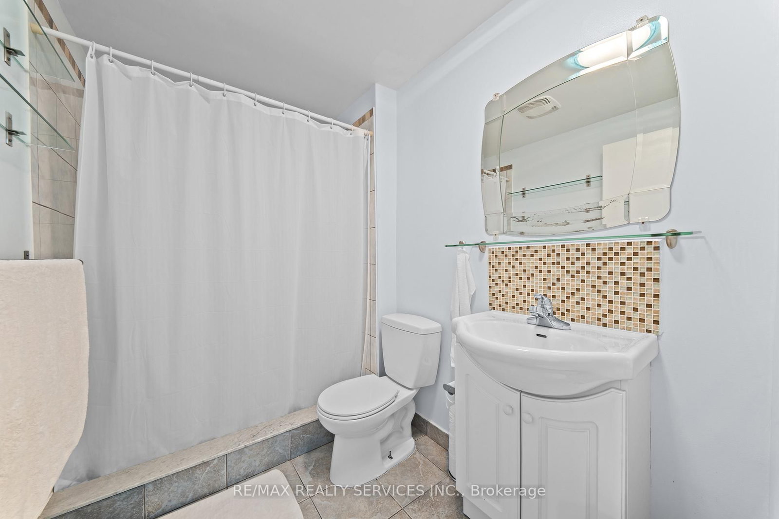 Townhouse for sale at 107-45 Hansen Road, Brampton, Ontario, L6V 3P6 - Madoc - MLS: W12993676