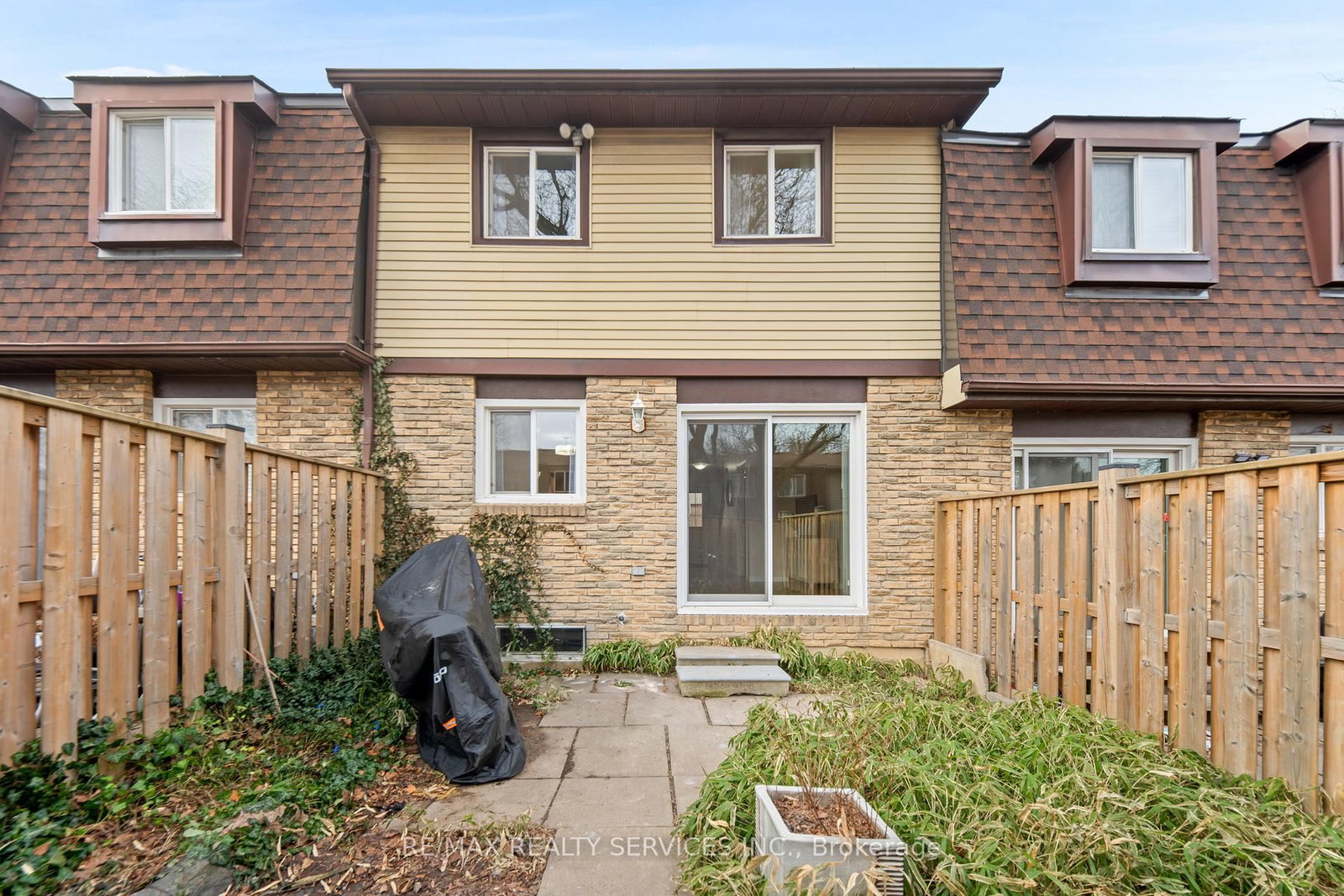 Townhouse for sale at 107-45 Hansen Road, Brampton, Ontario, L6V 3P6 - Madoc - MLS: W12993676