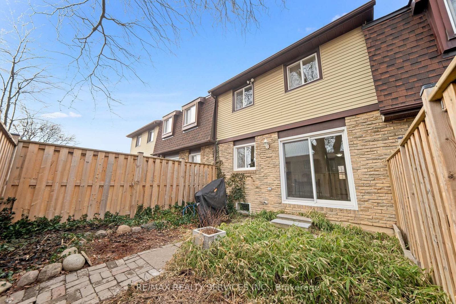 Townhouse for sale at 107-45 Hansen Road, Brampton, Ontario, L6V 3P6 - Madoc - MLS: W12993676