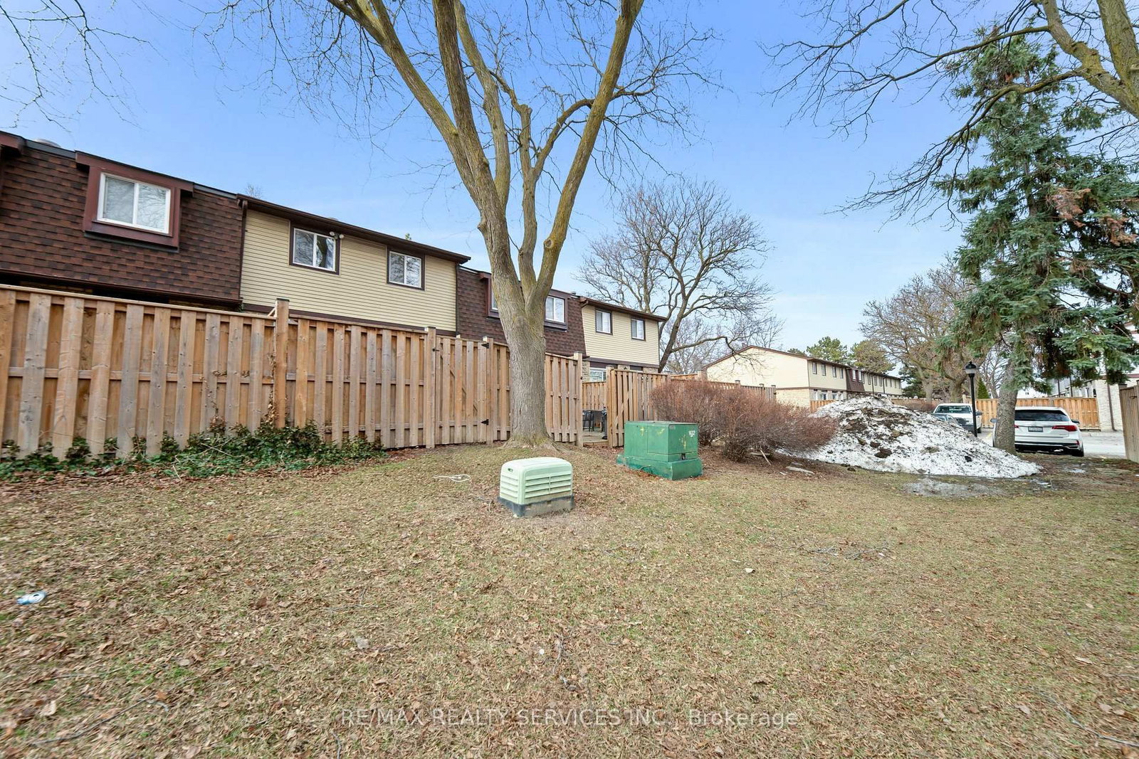 Townhouse for sale at 107-45 Hansen Road, Brampton, Ontario, L6V 3P6 - Madoc - MLS: W12993676