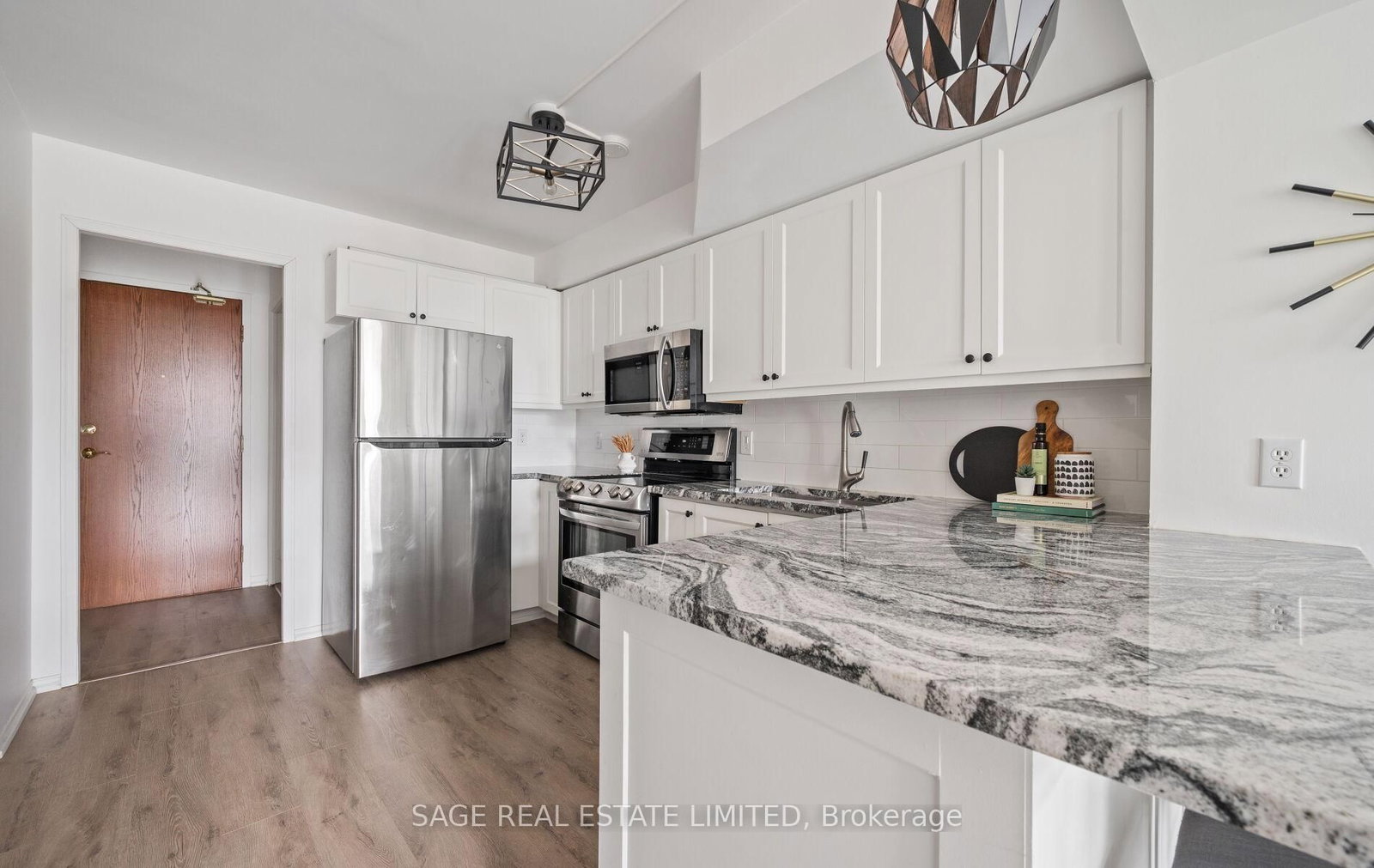 17 Michael Power Place, Unit 707 - Photo 7