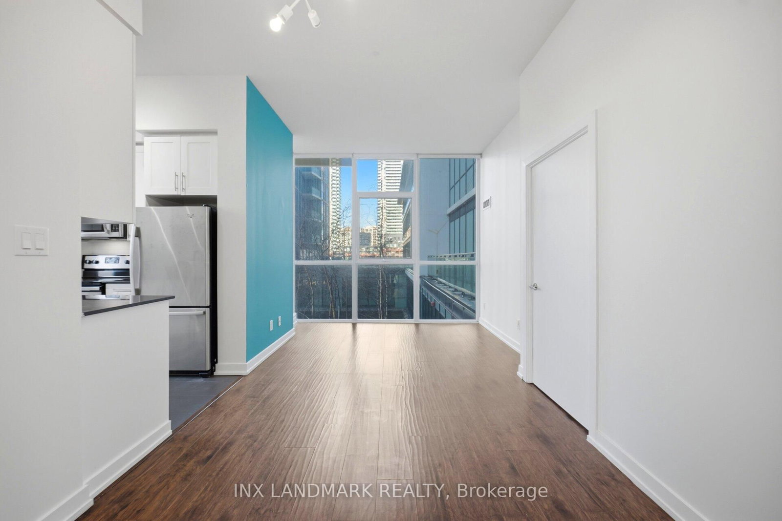 4070 Confederation Parkway, Unit 517 - Photo 7