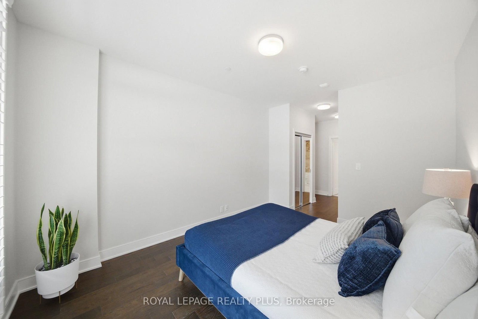 1575 Lakeshore Road W, Unit 117 - Photo 20