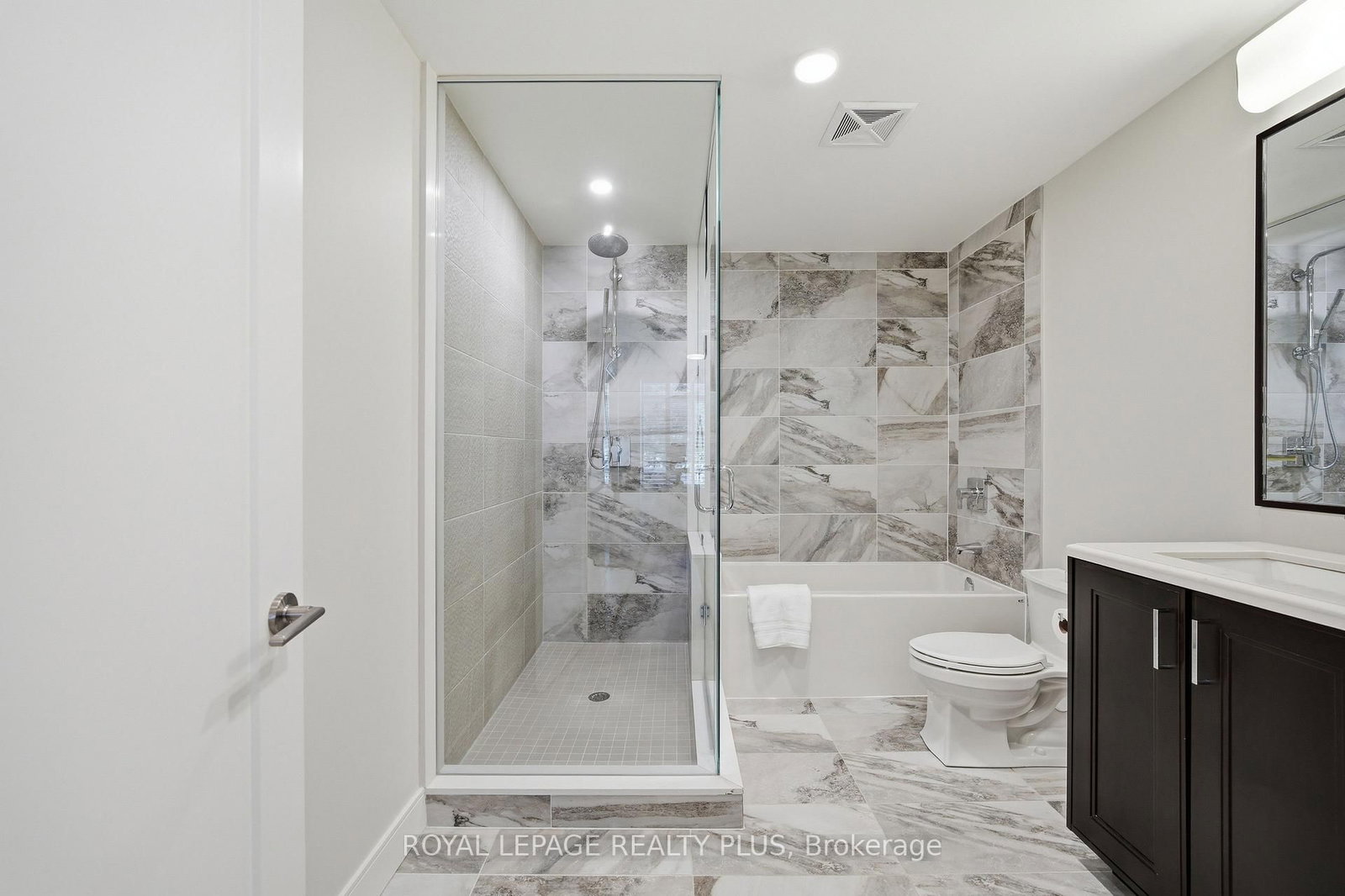 1575 Lakeshore Road W, Unit 117 - Photo 23