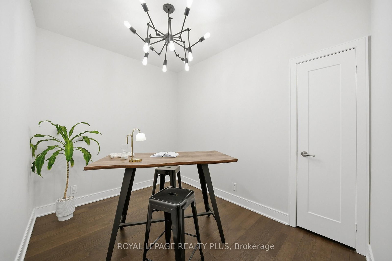 1575 Lakeshore Road W, Unit 117 - Photo 28