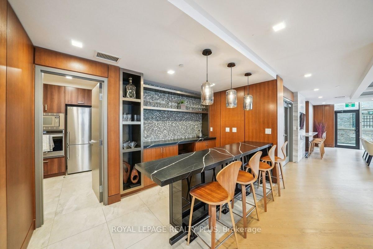 1575 Lakeshore Road W, Unit 117 - Photo 35