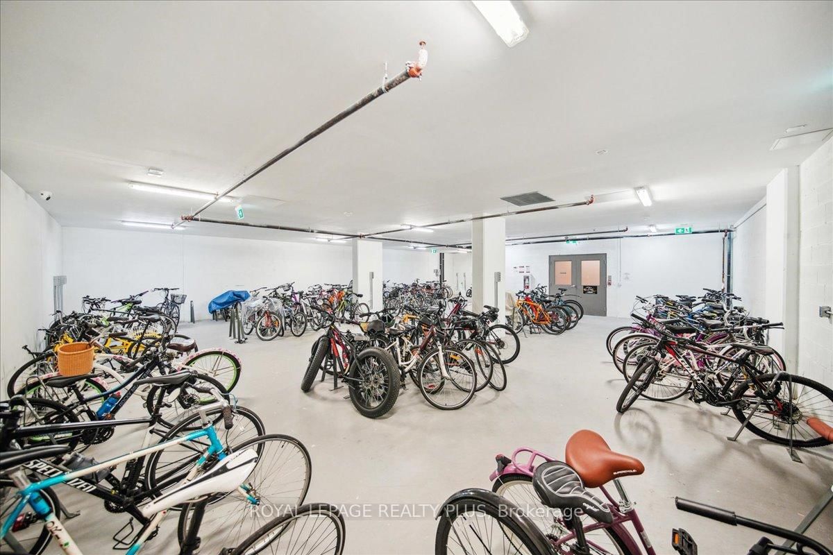 1575 Lakeshore Road W, Unit 117 - Photo 41