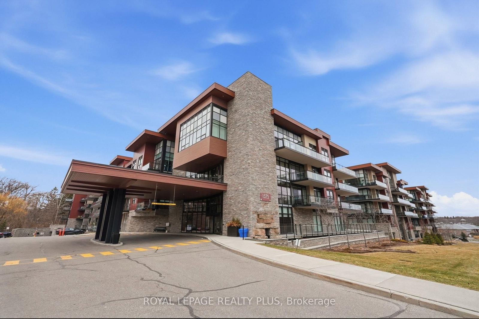 1575 Lakeshore Road W, Unit 117 - Photo 50