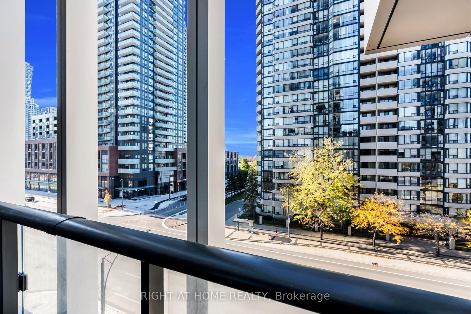 395 Square One Drive W, Unit 413 - Photo 28