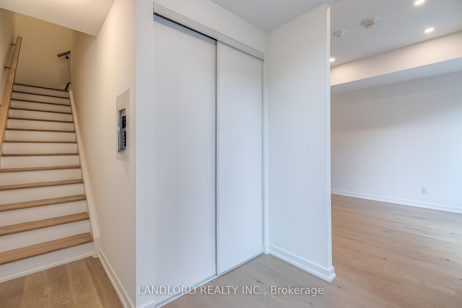 Condo for sale at 109-15 Maryport Avenue, Toronto, Ontario, M3M 0E1 - Downsview-Roding-CFB - MLS: W12993914