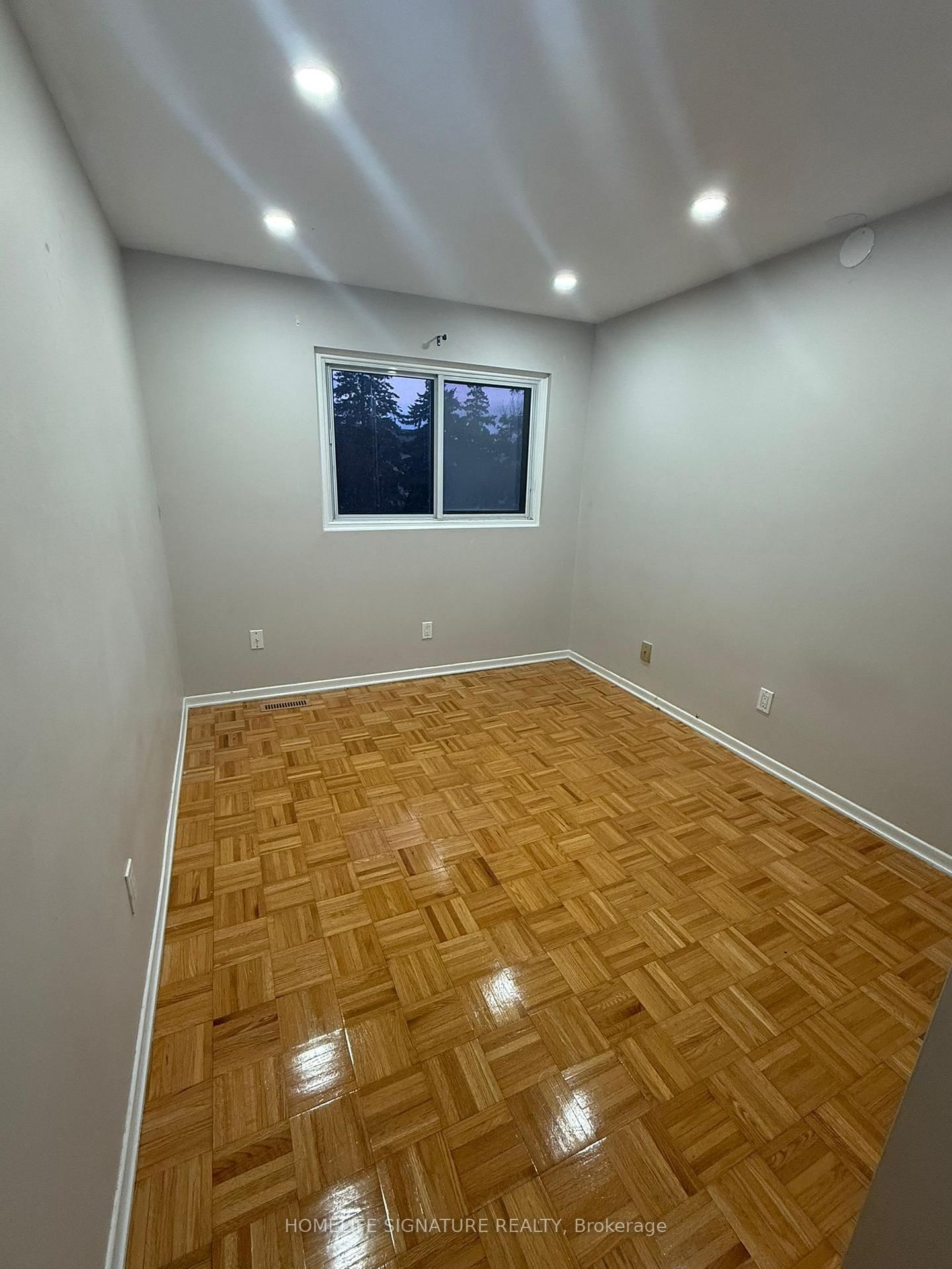 Townhouse for sale at 4 Carleton Place, Brampton, Ontario, L6T 3Z4 - Bramalea West Industrial - MLS: W12993954