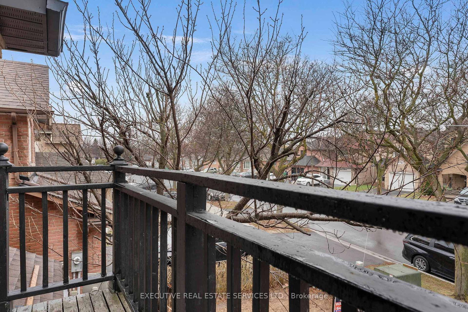 Detached House for sale at 21 Garden Avenue, Brampton, Ontario, L6X 1M4 - Brampton West - MLS: W12994044