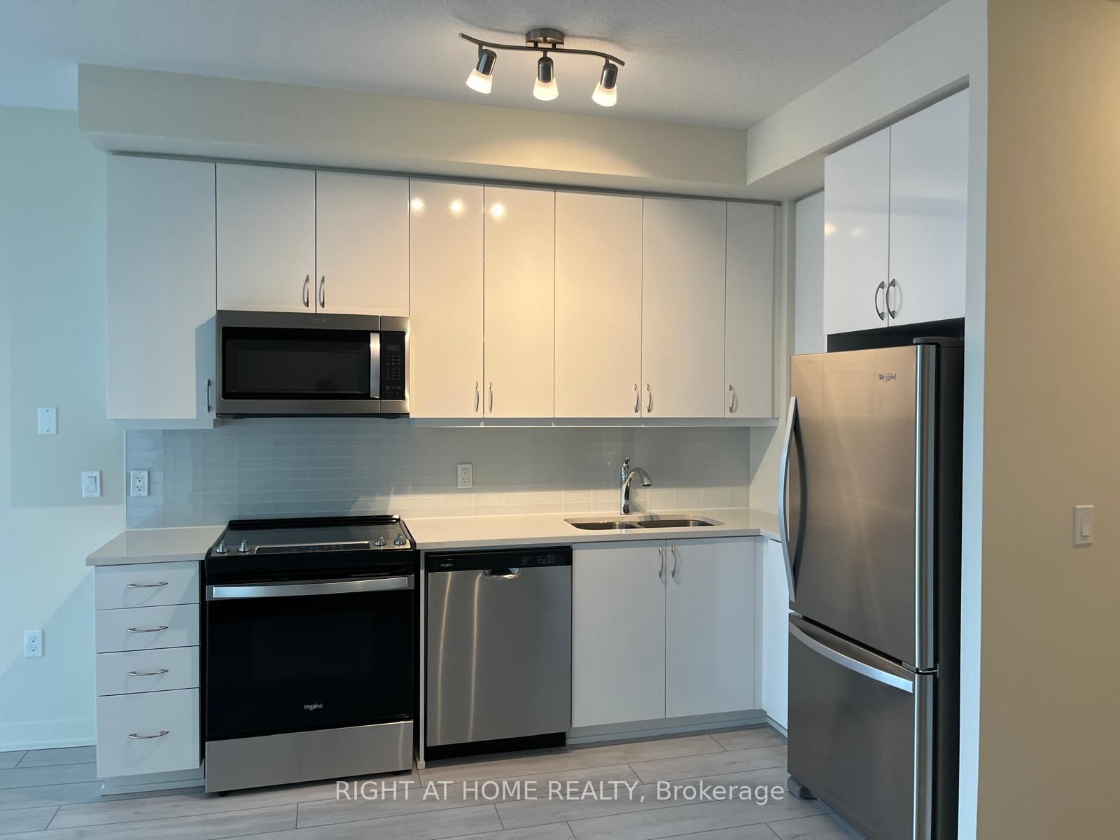 38 Annie Craig Drive, Unit 2112 - Photo 3