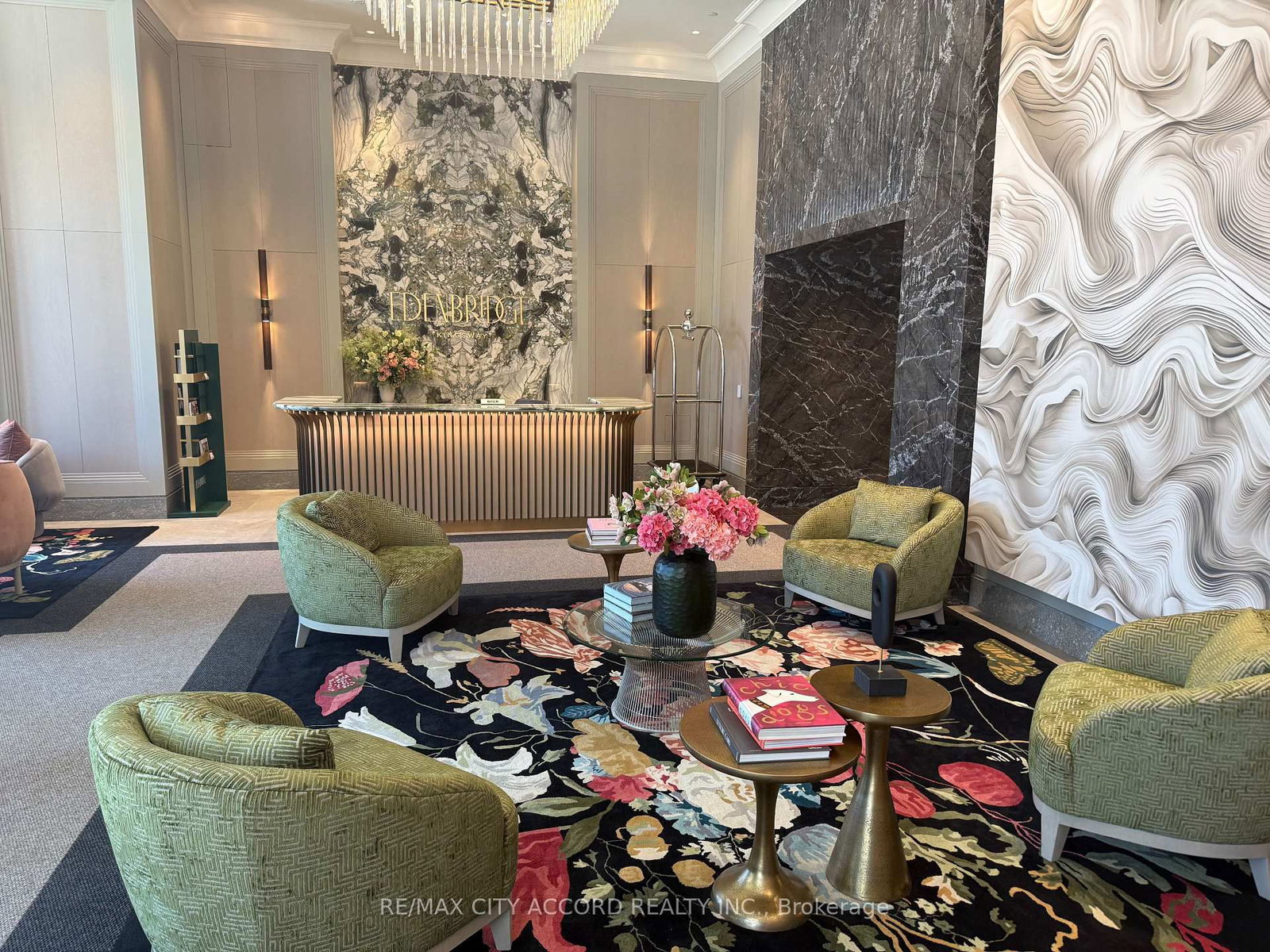 259 The Kingsway, Unit 111 - Photo 2