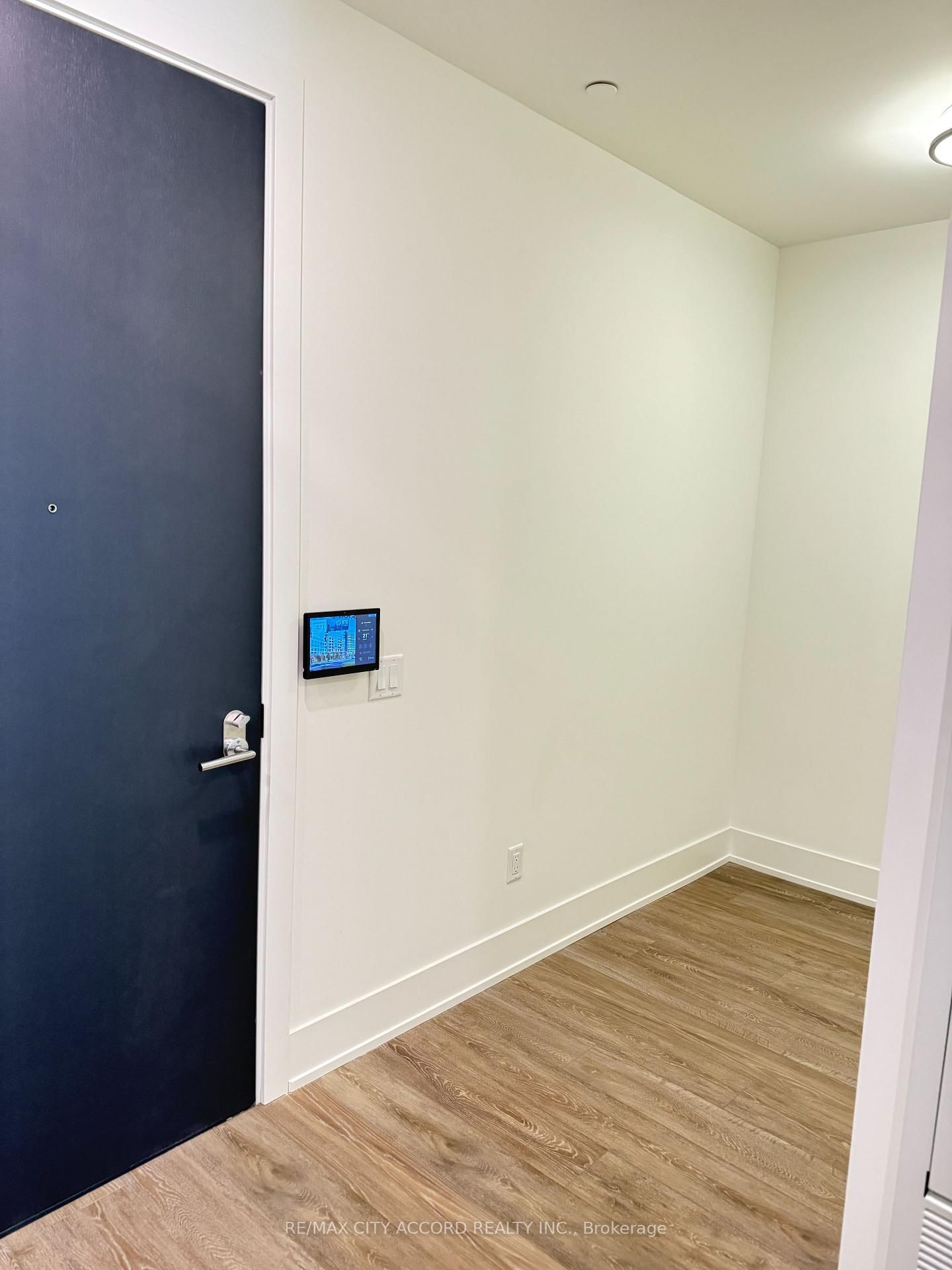 259 The Kingsway, Unit 111 - Photo 3