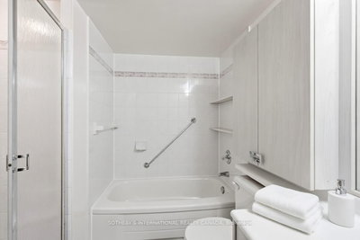 75 King Mississauga,ON L5A 4G5 — Photo 17