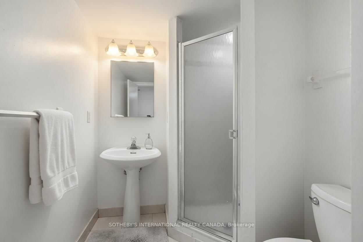 75 King Mississauga,ON L5A 4G5 — Photo 23