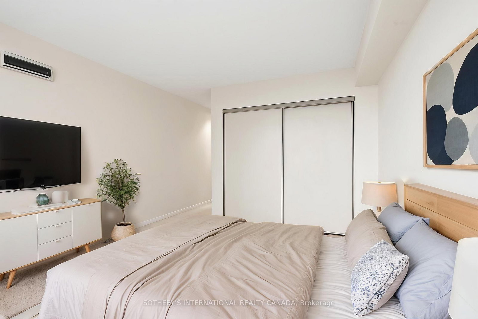 75 King Street E, Unit 1202 - Photo 14