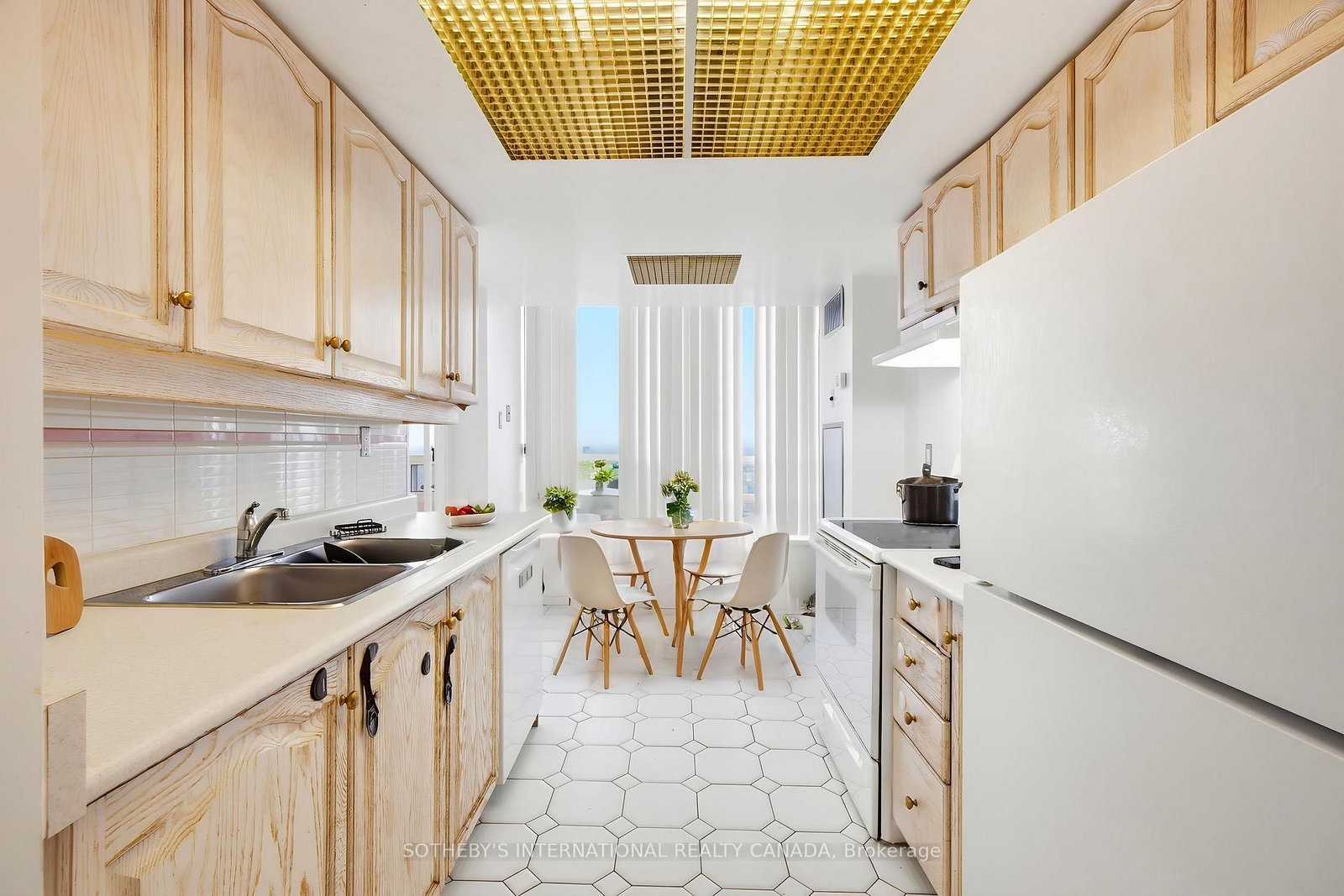 75 King Street E, Unit 1202 - Photo 22