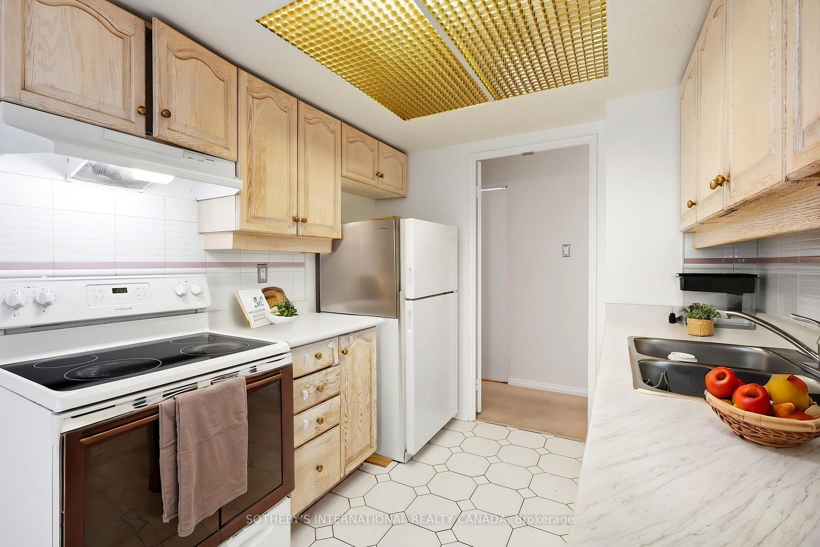 75 King Street E, Unit 1202 - Photo 24