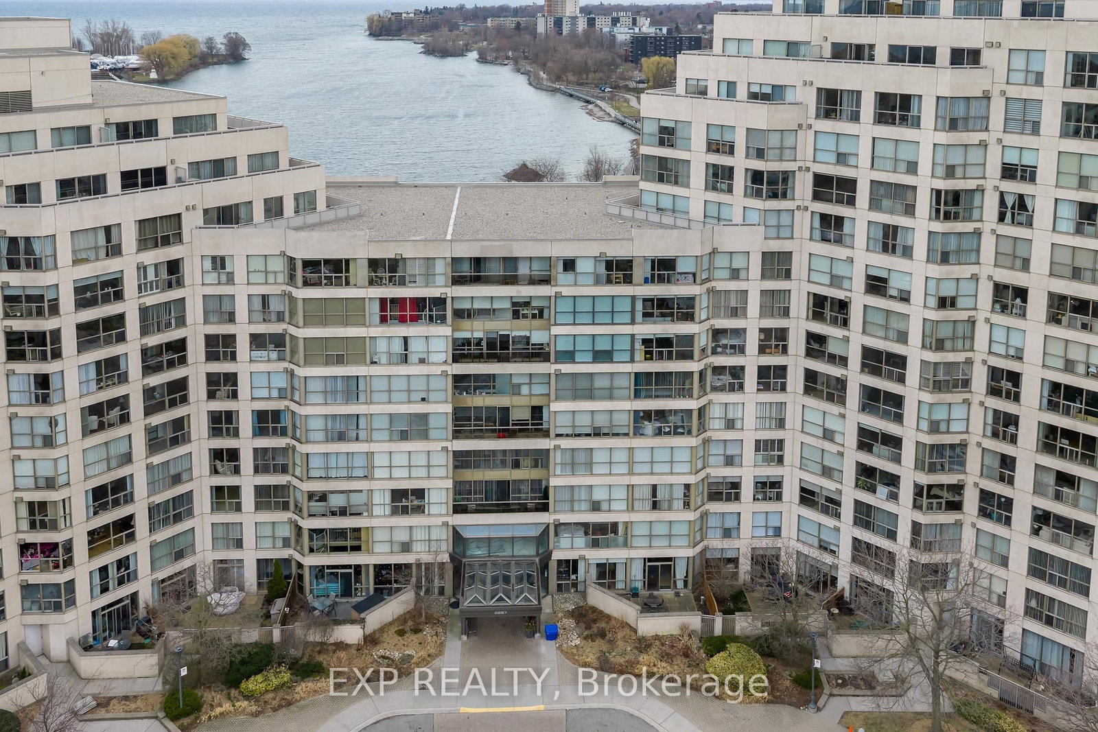 2267 Lake Shore Boulevard W, Unit 214 - Photo 2