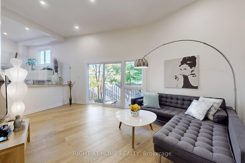 6 - 400 Bloor St, Mississauga, L5A 3M8 | Image 2