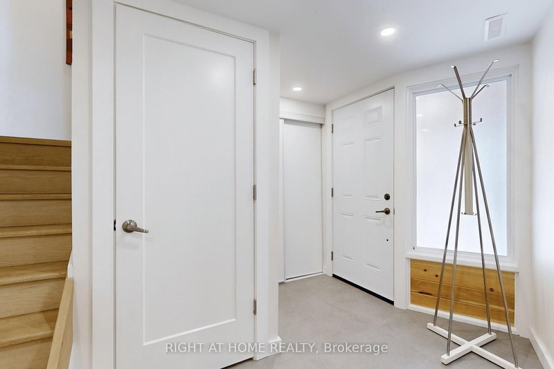 6 - 400 Bloor St, Mississauga, L5A 3M8 | Image 3