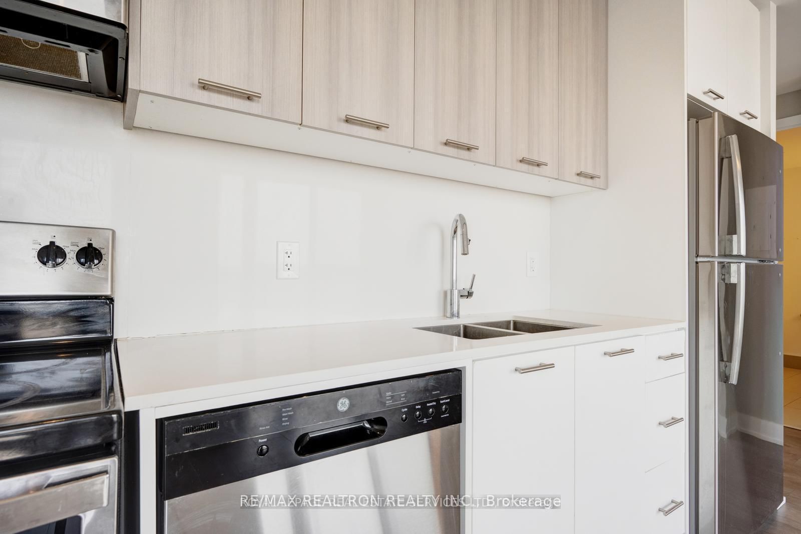 180 Veterans Drive, Unit 502 - Photo 18