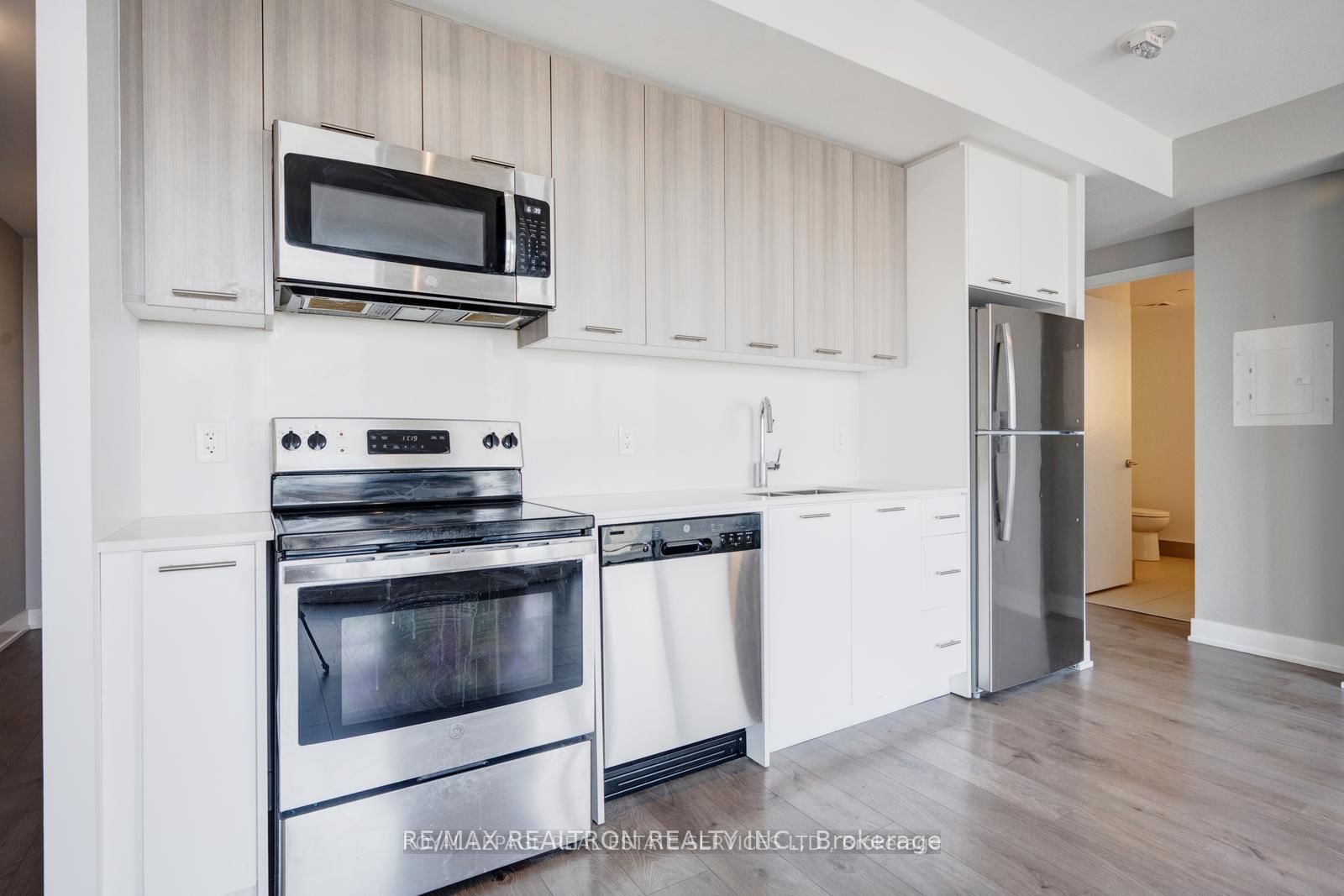 180 Veterans Drive, Unit 502 - Photo 21