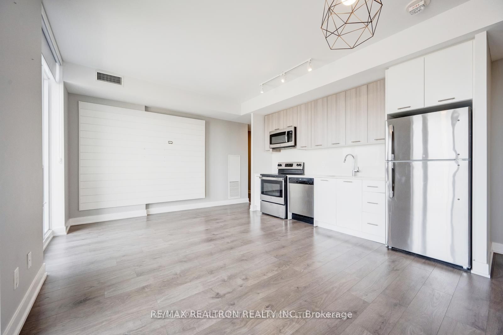 180 Veterans Drive, Unit 502 - Photo 26