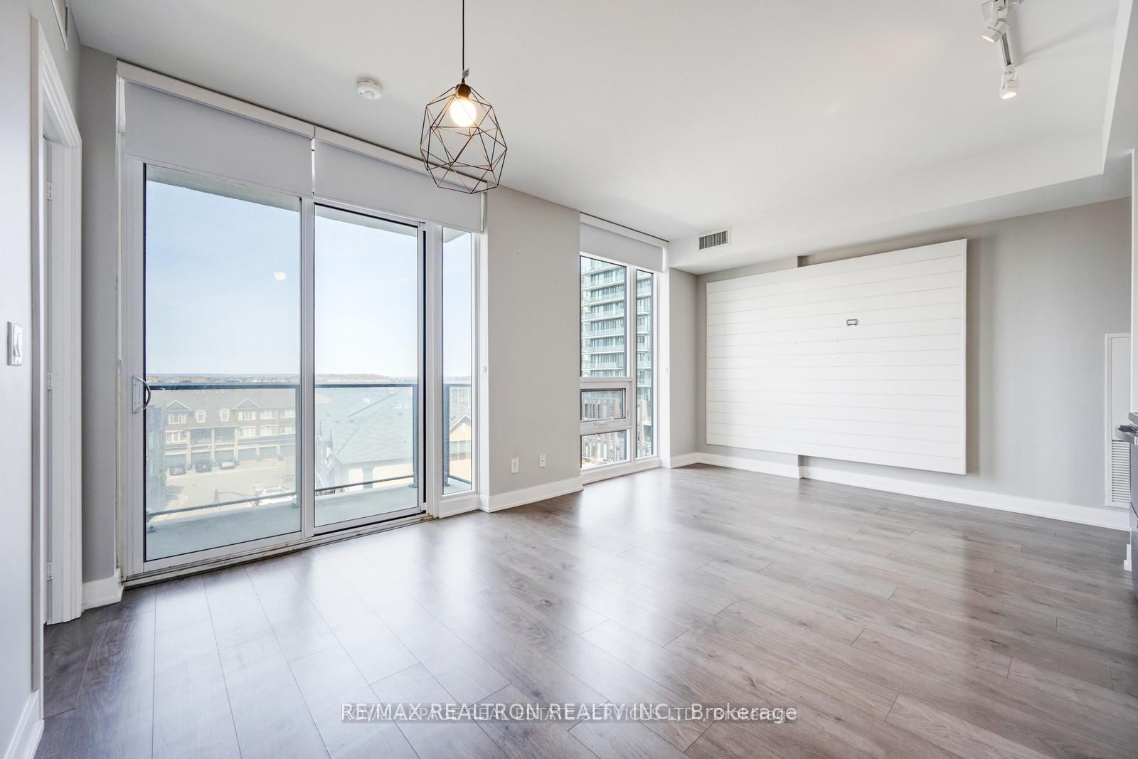 180 Veterans Drive, Unit 502 - Photo 27