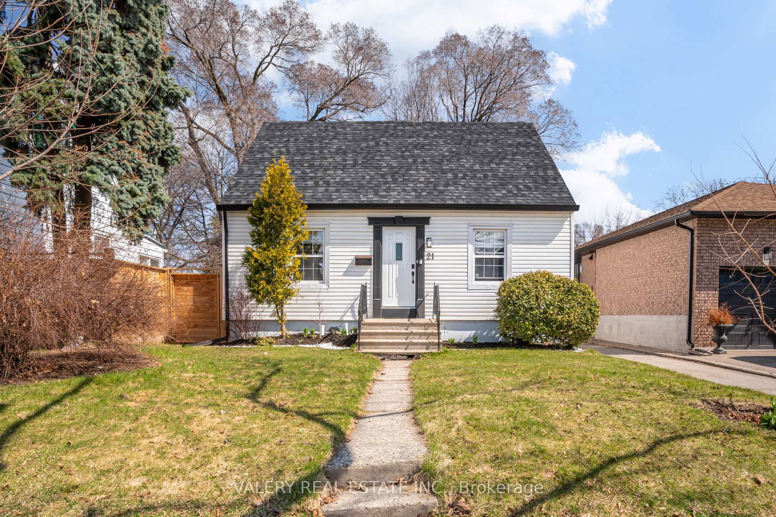 Property at 21 Avon Park