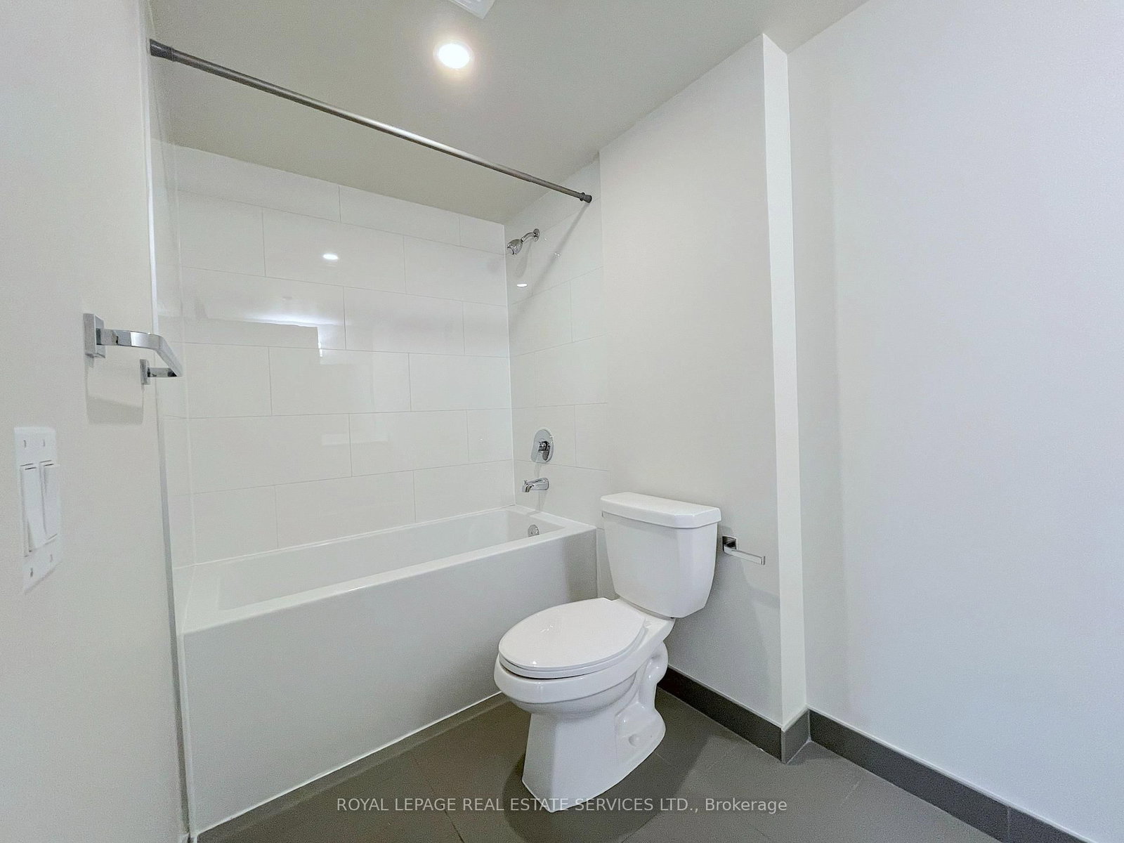 3385 Dundas Street W, Unit 606 - Photo 10