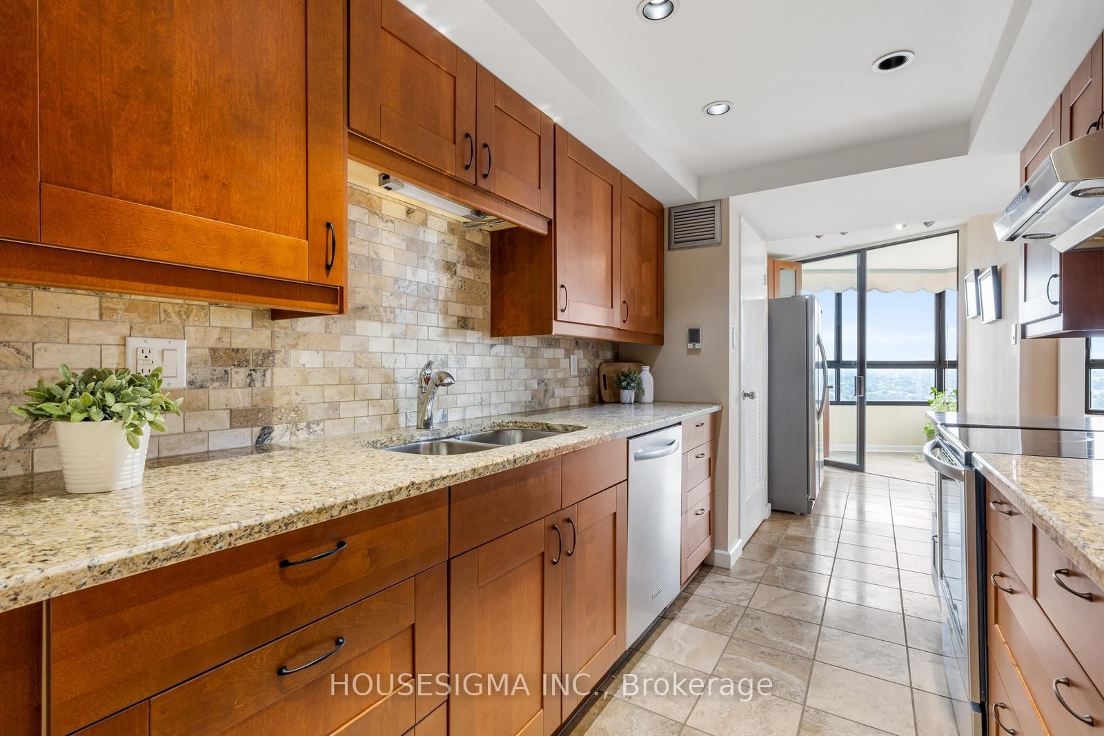 1300 Bloor Street, Unit 2010 - Photo 13