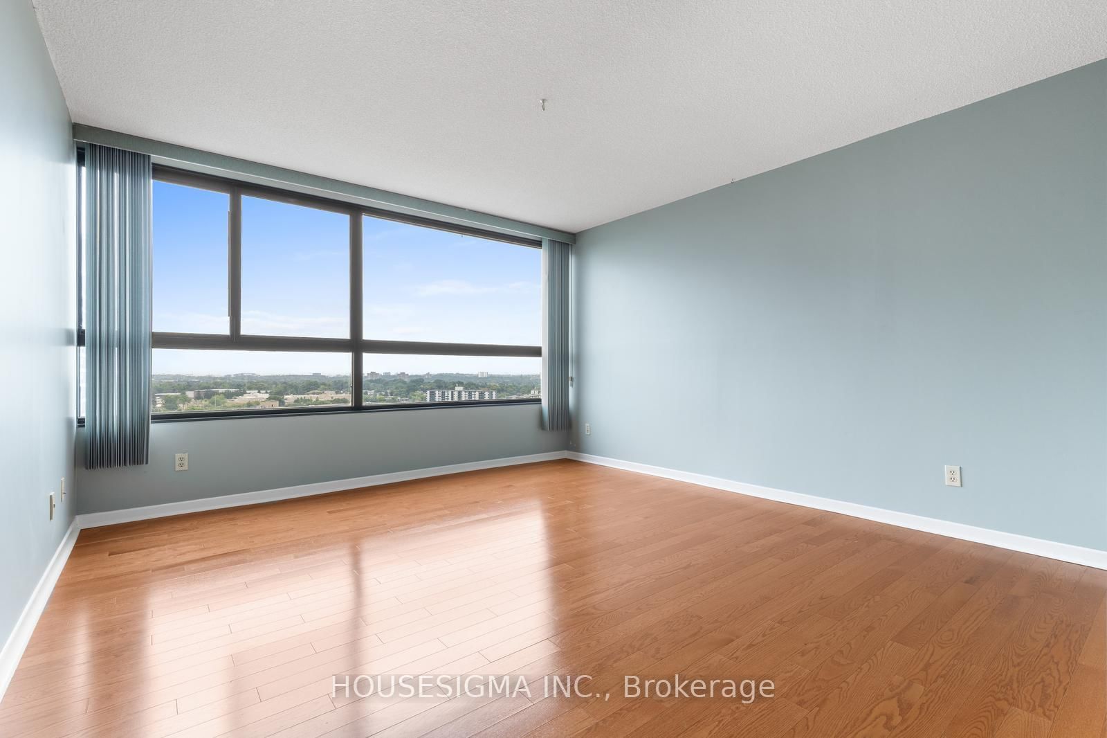 1300 Bloor Street, Unit 2010 - Photo 22