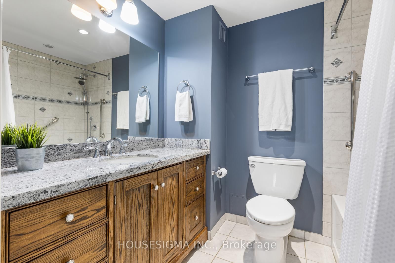 1300 Bloor Street, Unit 2010 - Photo 24