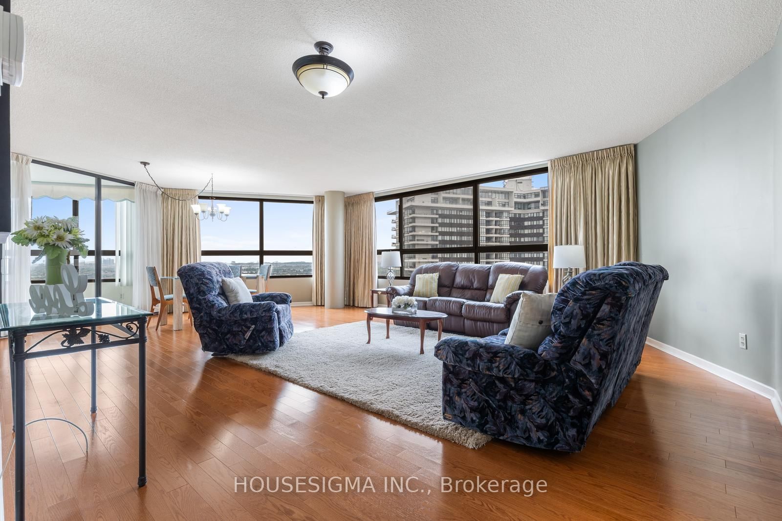 1300 Bloor Street, Unit 2010 - Photo 4