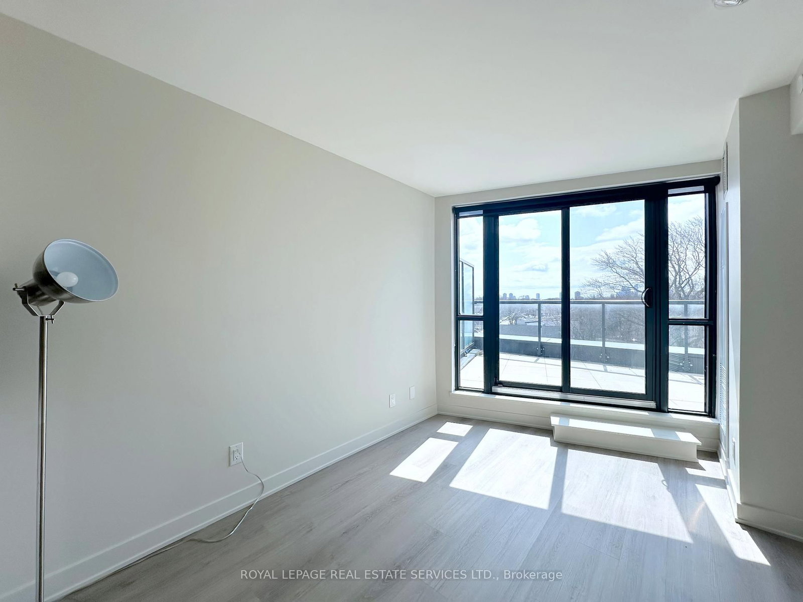 3385 Dundas Street W, Unit 623 - Photo 3