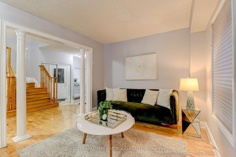 45 Olympia Cres, Brampton, L6X 4W2 | Image 3