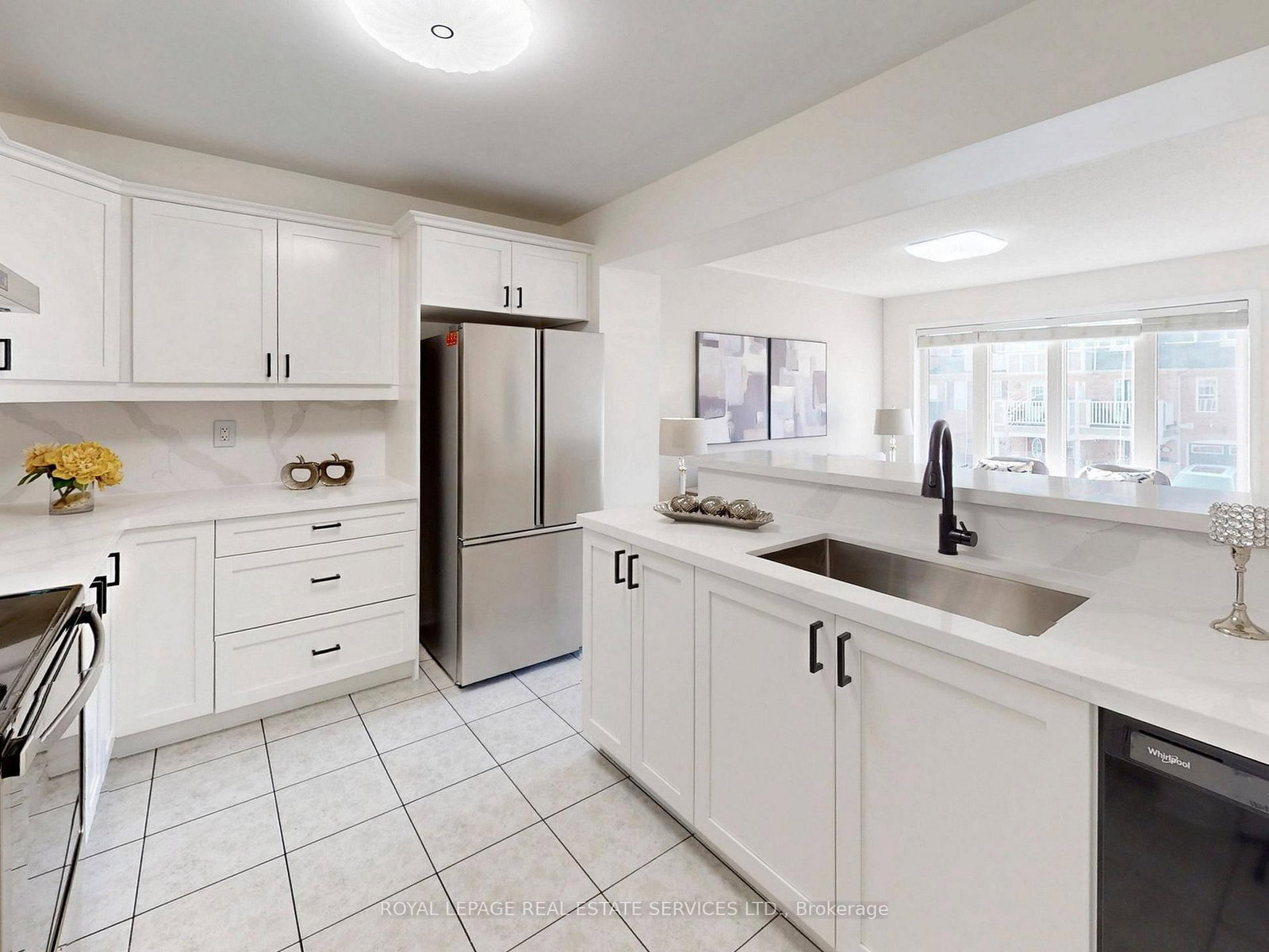 Townhouse for sale at 918 Nadalin Heights, Milton, Ontario, L9T 8R1 - Willmott - MLS: W12994648