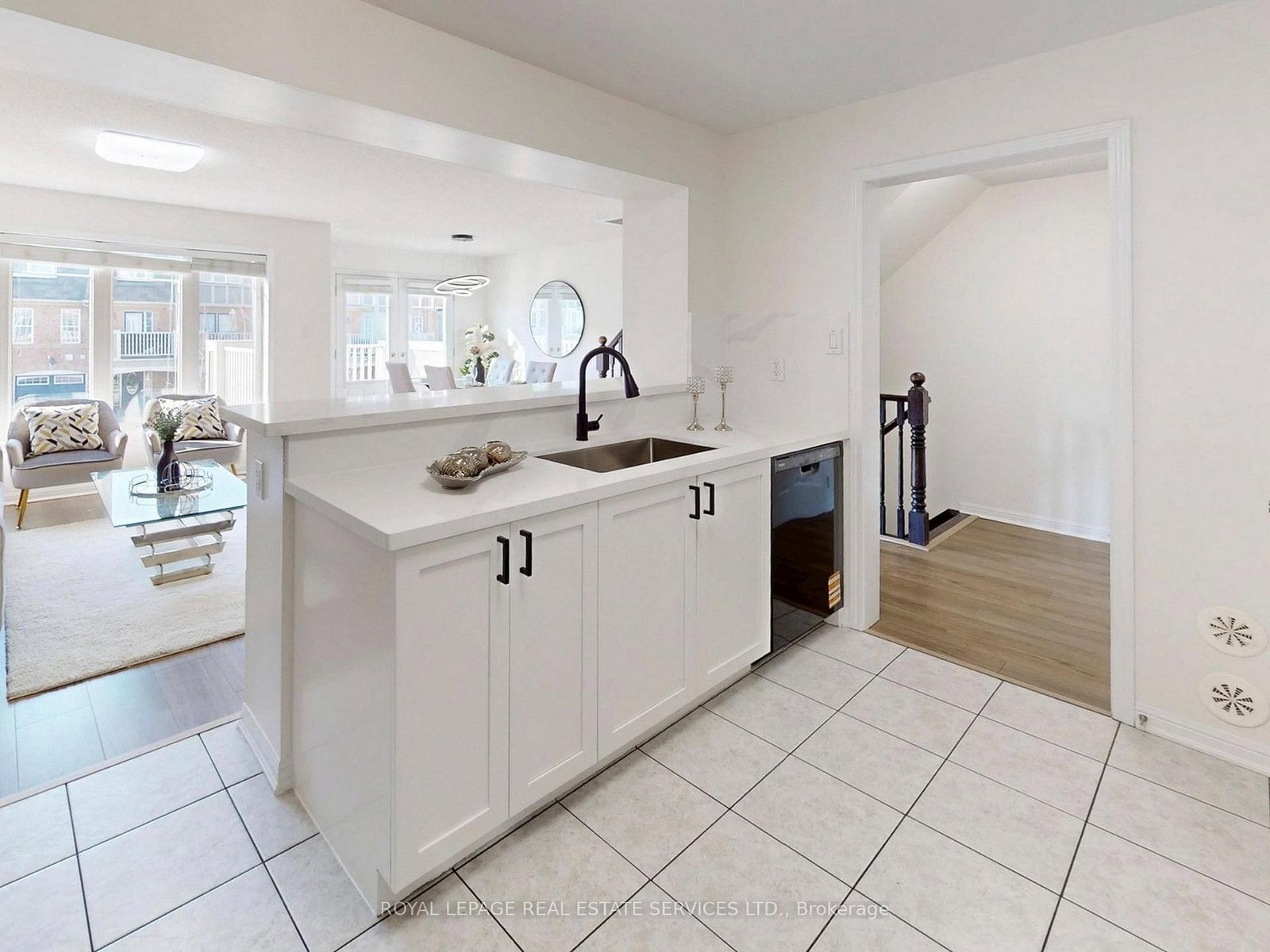 Townhouse for sale at 918 Nadalin Heights, Milton, Ontario, L9T 8R1 - Willmott - MLS: W12994648