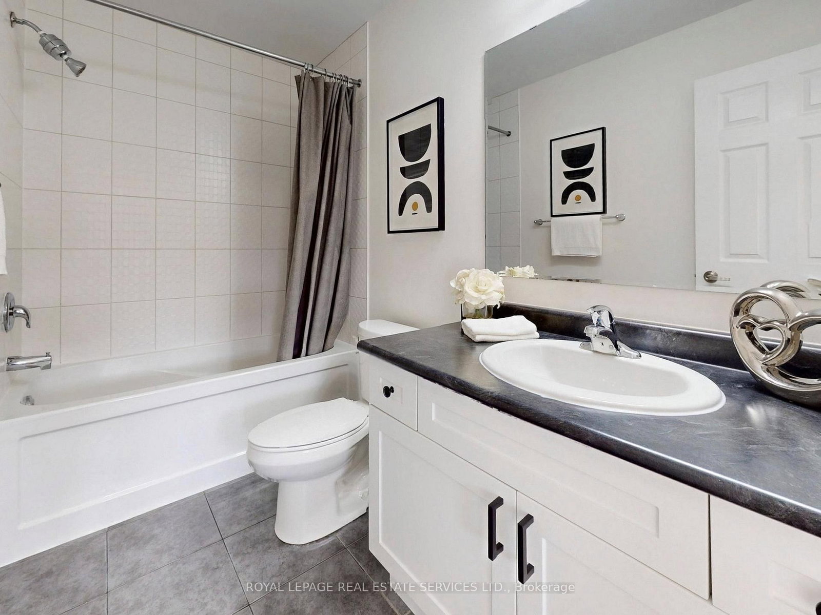 Townhouse for sale at 918 Nadalin Heights, Milton, Ontario, L9T 8R1 - Willmott - MLS: W12994648