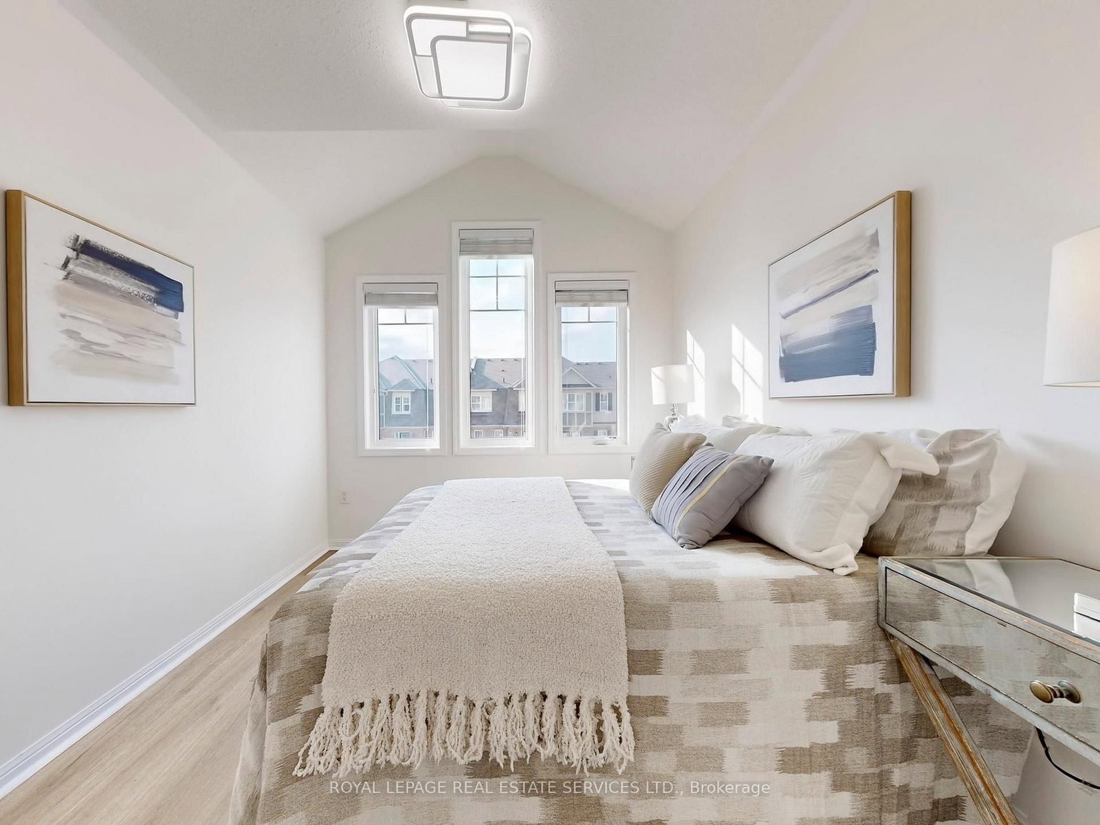 Townhouse for sale at 918 Nadalin Heights, Milton, Ontario, L9T 8R1 - Willmott - MLS: W12994648