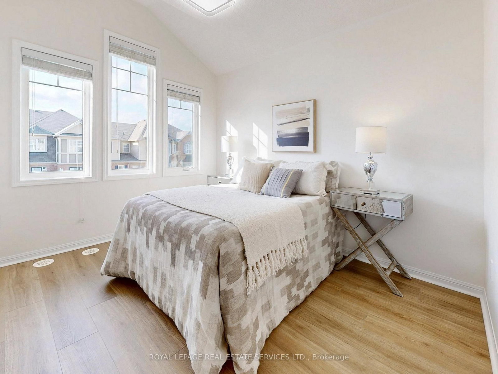 Townhouse for sale at 918 Nadalin Heights, Milton, Ontario, L9T 8R1 - Willmott - MLS: W12994648