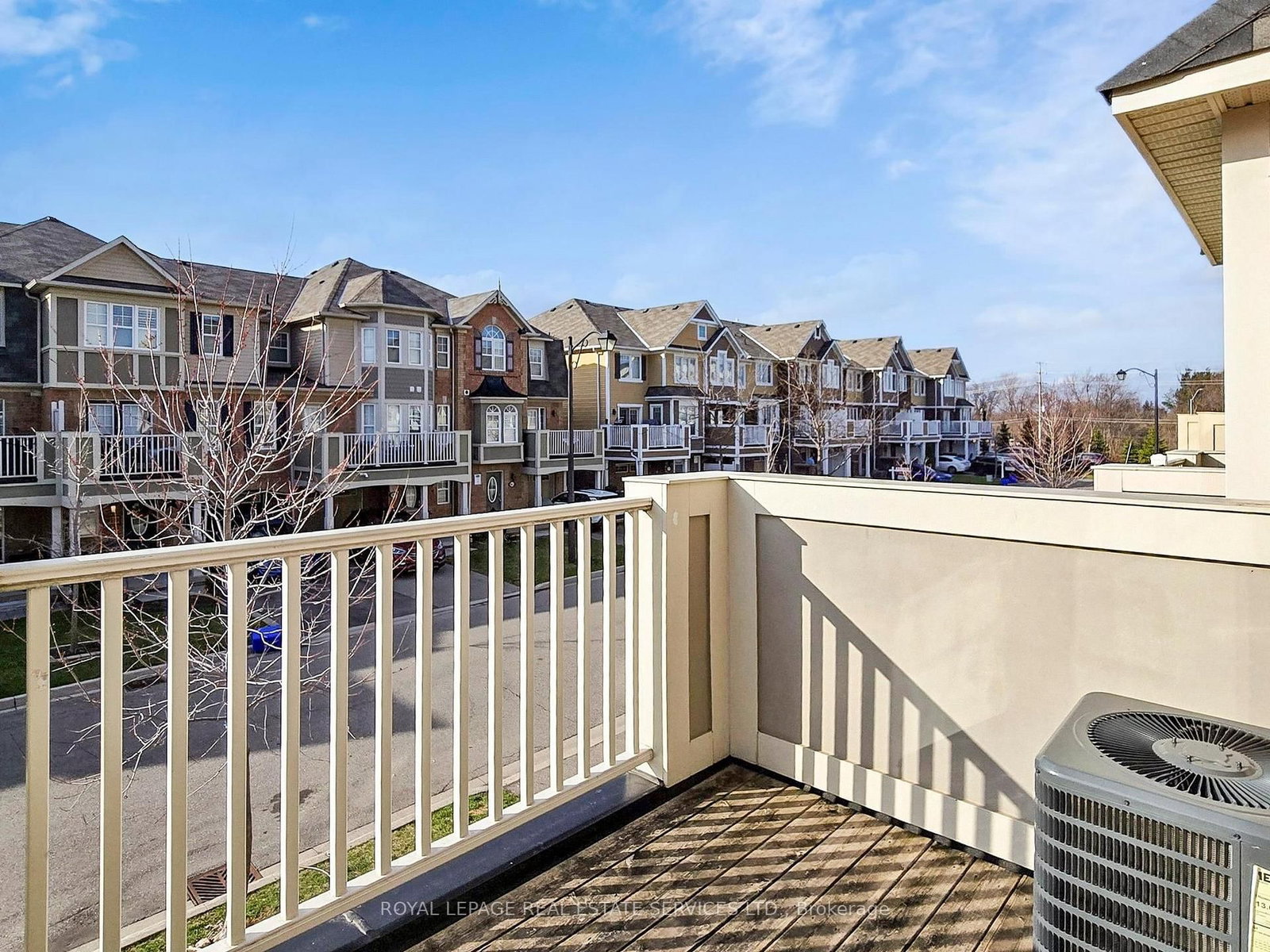 Townhouse for sale at 918 Nadalin Heights, Milton, Ontario, L9T 8R1 - Willmott - MLS: W12994648