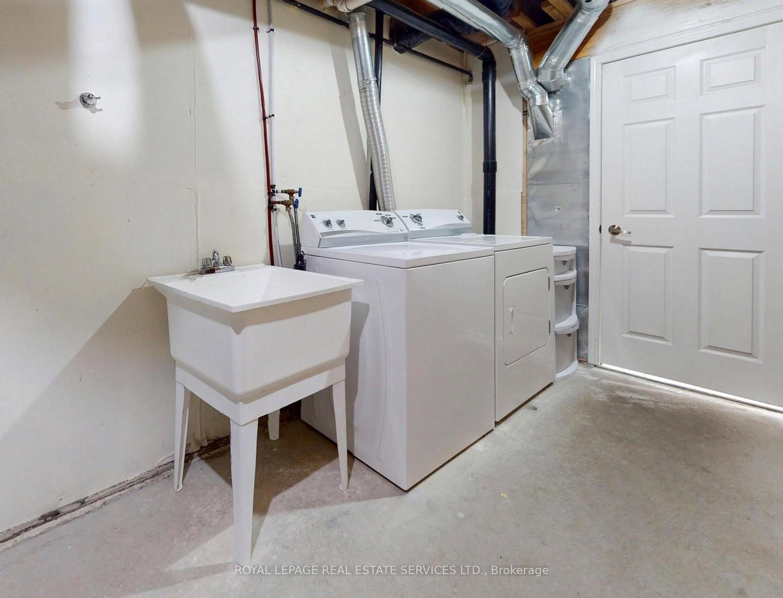 Townhouse for sale at 918 Nadalin Heights, Milton, Ontario, L9T 8R1 - Willmott - MLS: W12994648