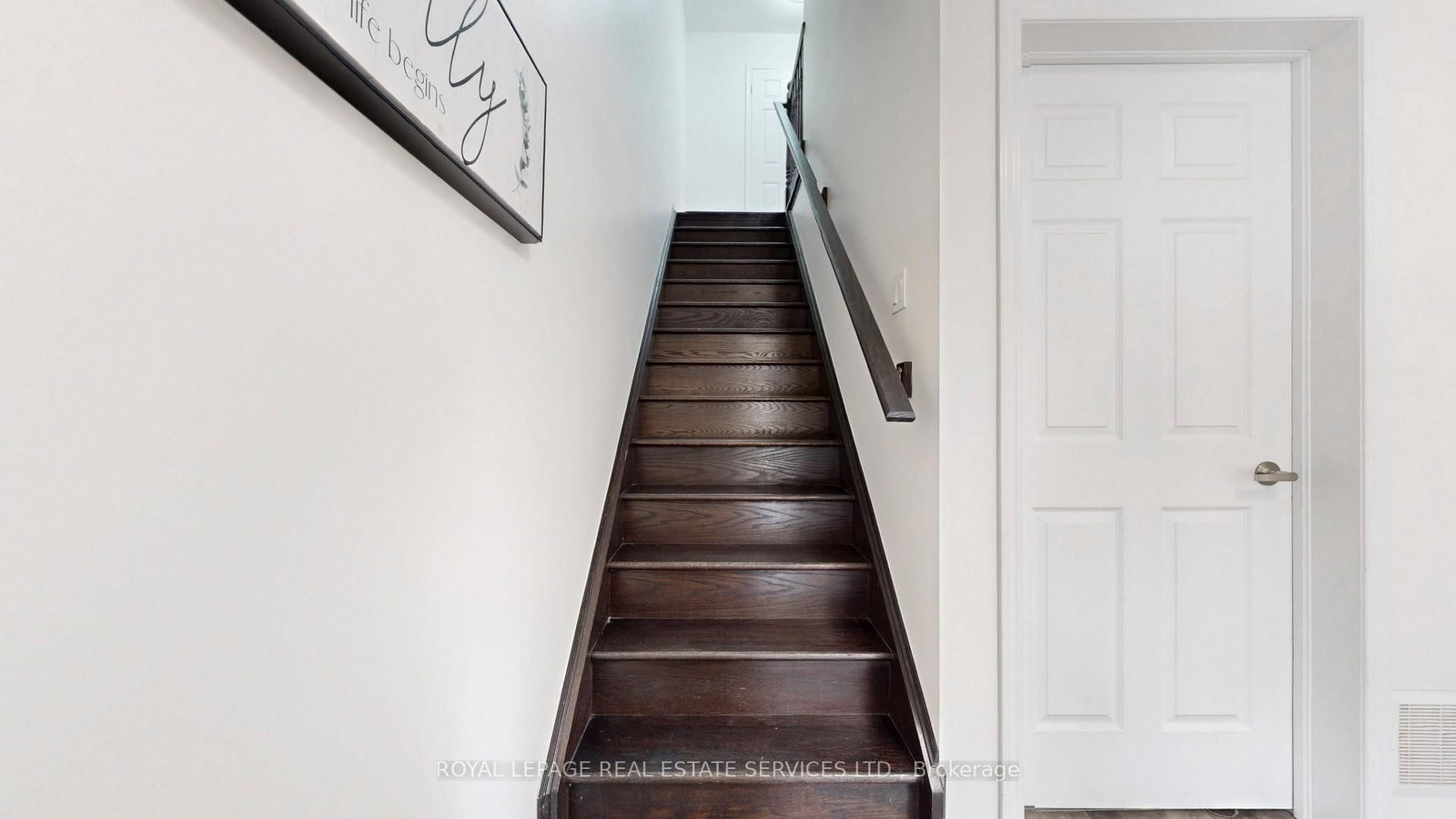 Townhouse for sale at 918 Nadalin Heights, Milton, Ontario, L9T 8R1 - Willmott - MLS: W12994648