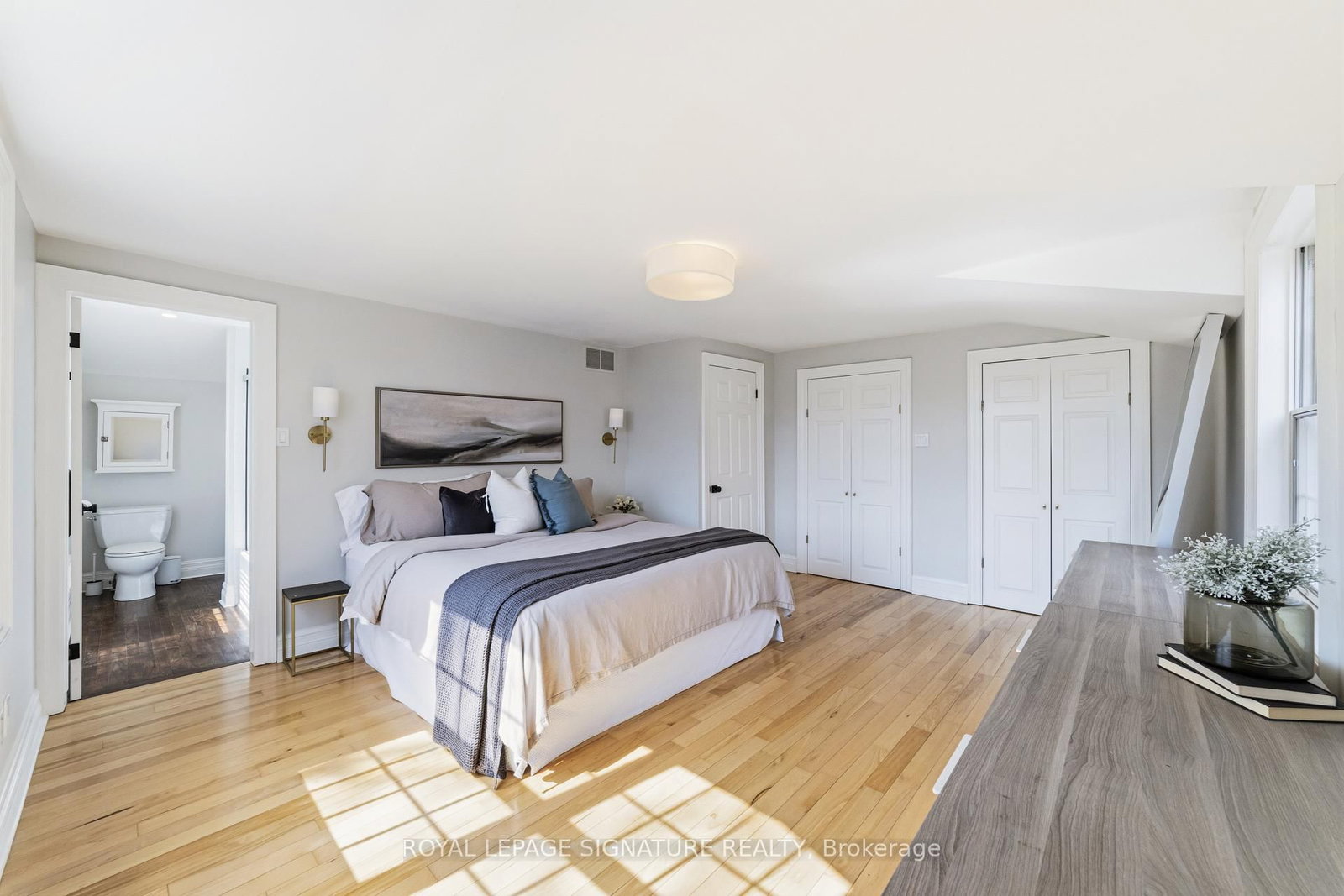 Detached House for sale at 348 Douglas Avenue, Oakville, Ontario, L6J 3S6 - Old Oakville - MLS: W12994708