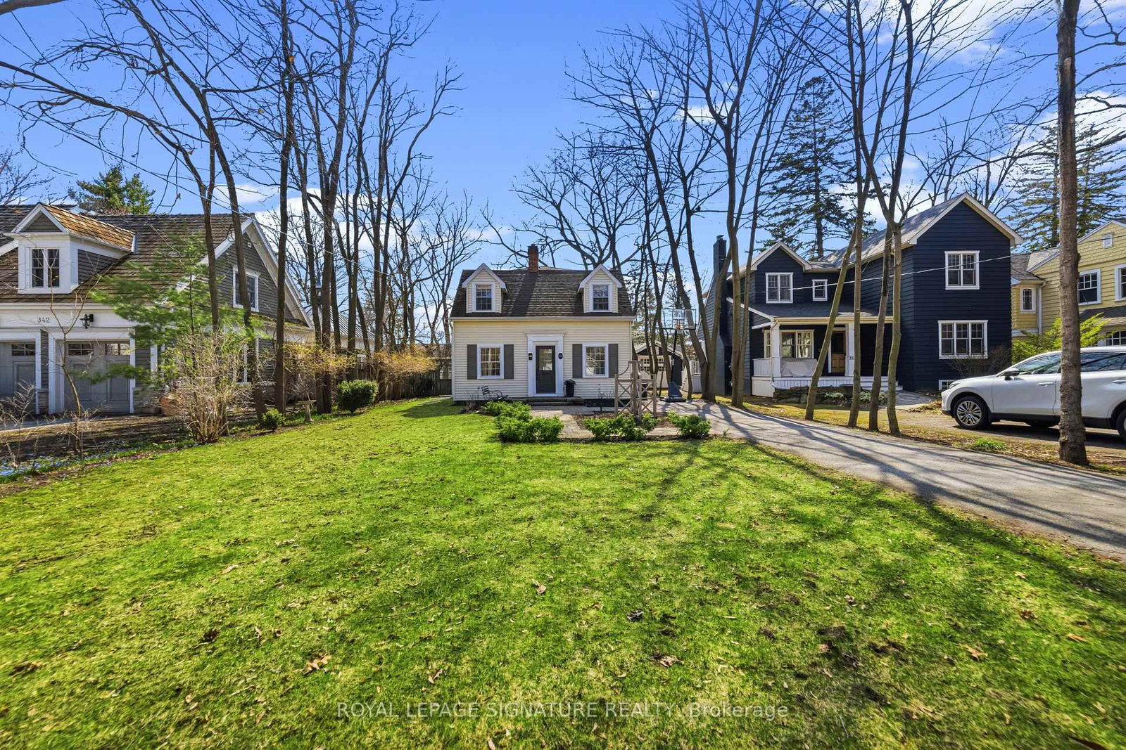 348 Douglas Avenue - Photo 3